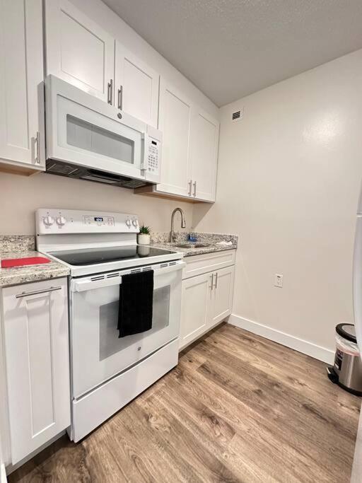 Cozy 1 Bedroom Apartment In Downtown Gadsden, Al Екстериор снимка