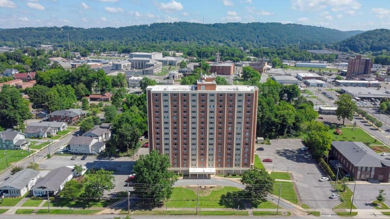 Cozy 1 Bedroom Apartment In Downtown Gadsden, Al Екстериор снимка
